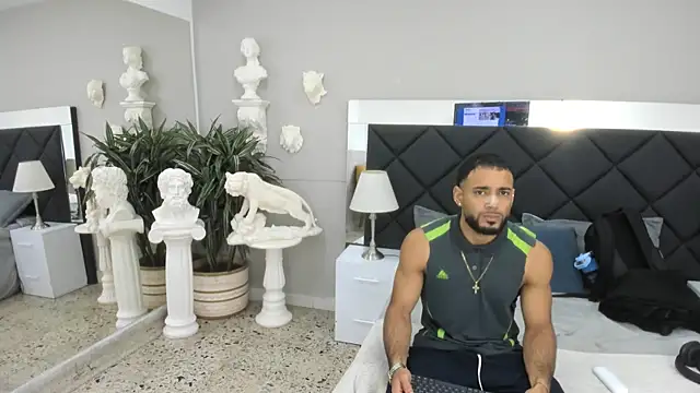 Snapshot of emilio_brandon chatting on 12/01/25, 09:43 emilio brandon online show from 12/01/25, 09:43