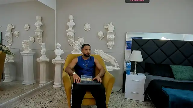 Snapshot of emilio_brandon chatting on 11/26/25, 10:04 emilio brandon online show from 11/26/25, 10:04