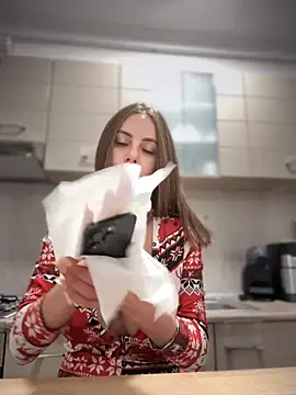  JessyRey  online show from 12/05/25, 05:55