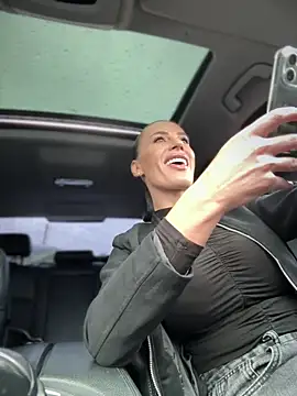  JessyRey  online show from 10/02/25, 06:17