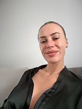  JessyRey  online show from 10/13/25, 09:00