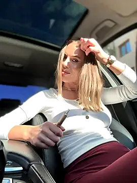  JessyRey  online show from 10/28/25, 11:31