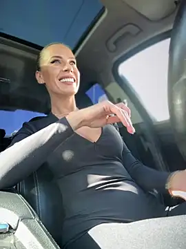  JessyRey  online show from 11/03/25, 11:14