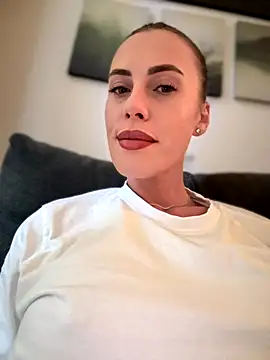  JessyRey  online show from 11/17/25, 11:58