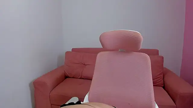 Emiss Jones online show from 04/18/26, 02:25