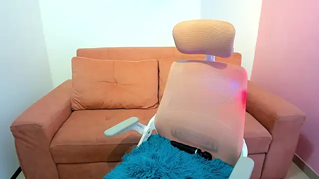 Snapshot of Emiss_Jones chatting on 01/06/26, 02:21 Emiss Jones online show from 01/06/26, 02:21