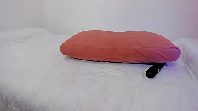 Emiss Jones online show from 04/11/26, 07:45