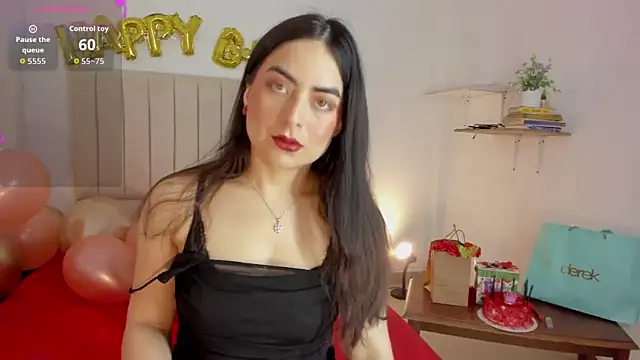 Snapshot of sashaa_petit chatting on 10/07/25, 11:22 sashaa petit online show from 10/07/25, 11:22