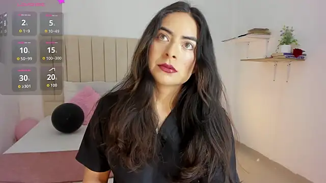 Snapshot of sashaa_petit chatting on 10/03/25, 11:23 sashaa petit online show from 10/03/25, 11:23