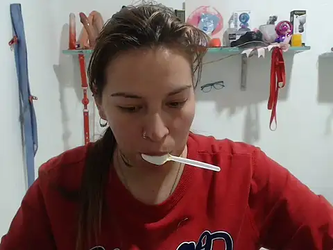 Snapshot of cloequeen15 chatting on 09/12/25, 05:24 cloequeen15 online show from 09/12/25, 05:24