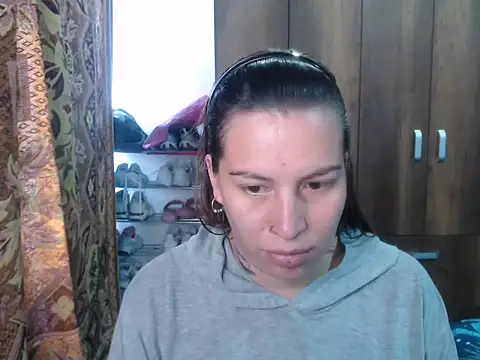 cloequeen15 online show from 01/08/26, 04:46