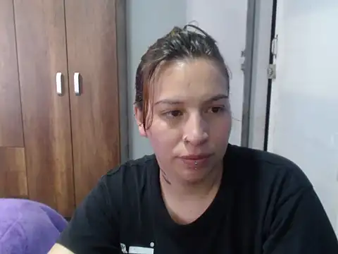 cloequeen15 online show from 11/13/25, 12:53