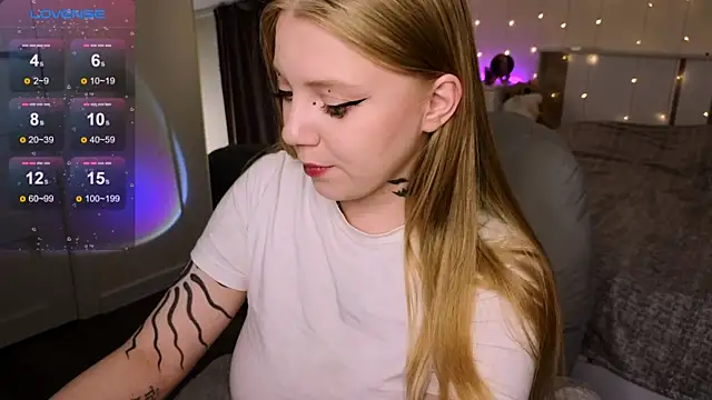 RebeccaAster online show from 09/09/25, 04:05