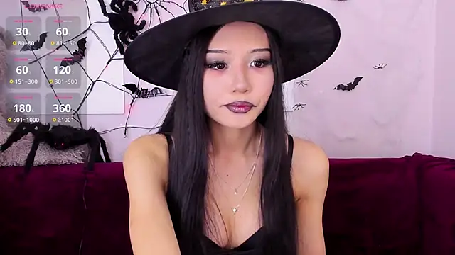 kuro mimi online show from 10/31/25, 05:04