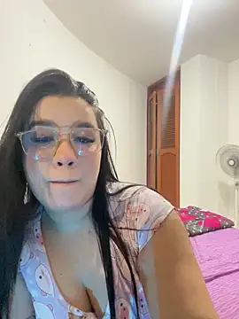 Aliciawhitee online show from 11/22/25, 01:48