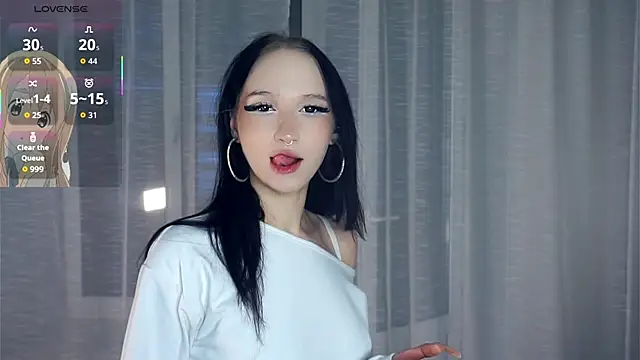 MalvinaKroening online show from 10/24/25, 04:22