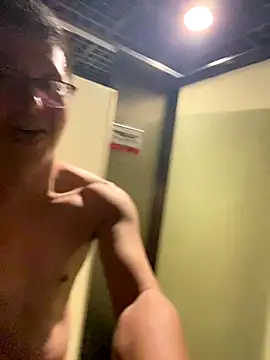 maxime0928 online show from 10/26/25, 12:38