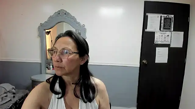 Snapshot of Oriana_Jhonson chatting on 04/22/26, 11:28 Oriana Jhonson online show from 04/22/26, 11:28