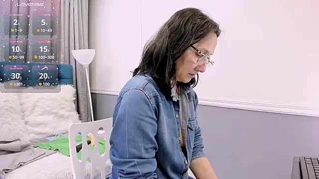 Oriana Jhonson online show from 10/29/25, 10:58