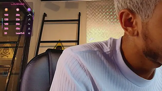 MarcusRain  online show from 10/04/25, 04:03