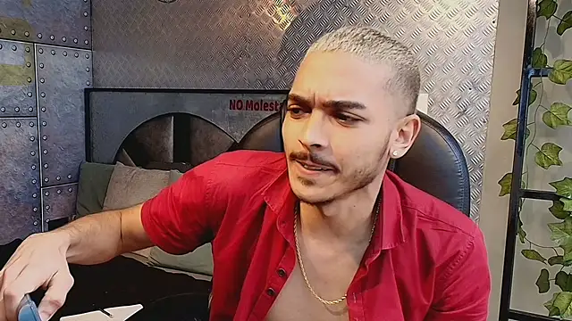 Snapshot of MarcusRain_ chatting on 02/14/26, 04:07 MarcusRain online show from 02/14/26, 04:07