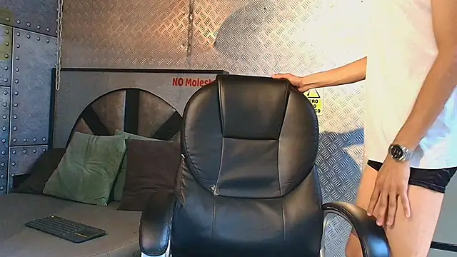 MarcusRain  online show from 11/15/25, 06:56