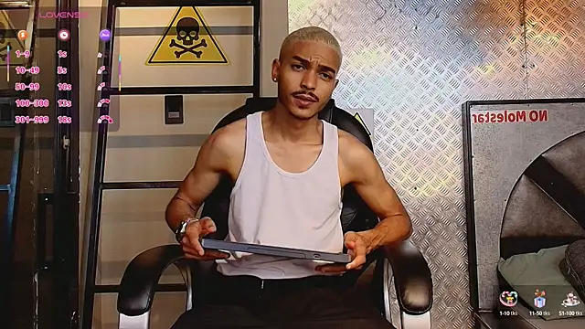 MarcusRain  online show from 10/06/25, 03:40