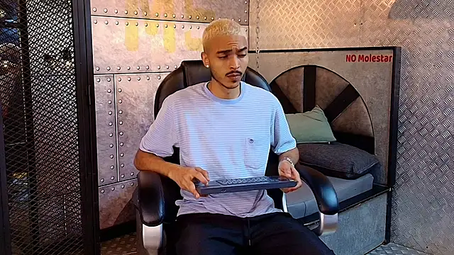 MarcusRain  online show from 10/07/25, 03:40