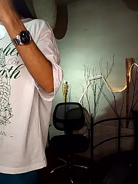 Snapshot of MarcusRain_ chatting on 01/08/26, 03:34 MarcusRain online show from 01/08/26, 03:34