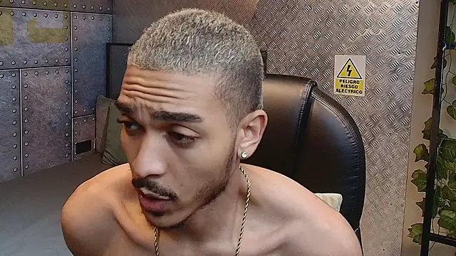 Snapshot of MarcusRain_ chatting on 02/21/26, 08:11 MarcusRain online show from 02/21/26, 08:11