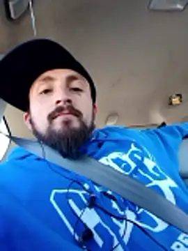 Snapshot of Macrhizz chatting on 12/14/25, 09:09 Macrhizz online show from 12/14/25, 09:09