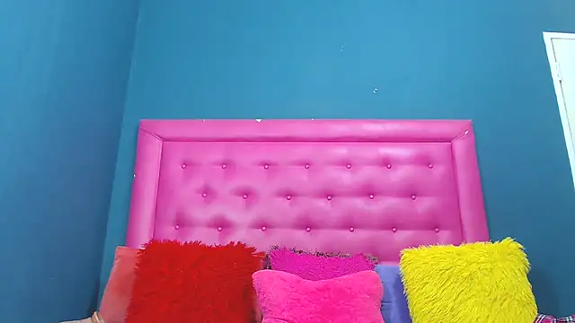 LoloQueen5 online show from 02/11/26, 04:12