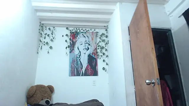 Samanta milf84 online show from 11/27/25, 09:37