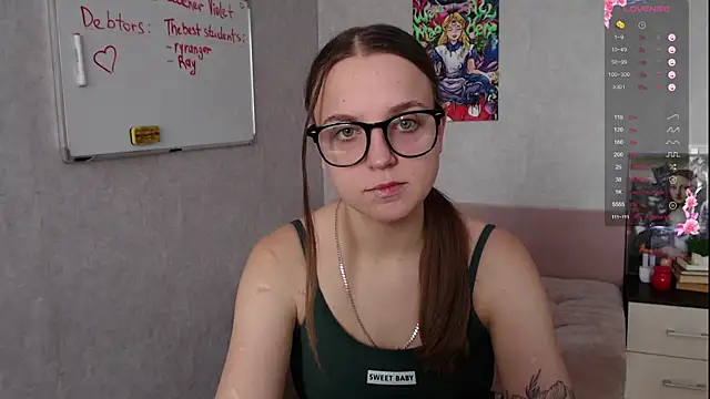 Snapshot of Violetwin chatting on 10/18/25, 06:59 Violetwin online show from 10/18/25, 06:59