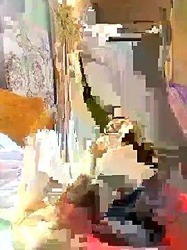 Snapshot of Forla-40 chatting on 09/15/25, 12:05 Forla-40 online show from 09/15/25, 12:05