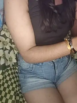 Laila Pahadi online show from 11/21/25, 10:53