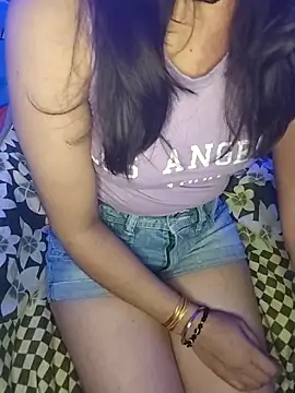 Laila Pahadi online show from 11/17/25, 05:50