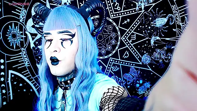 Snapshot of naomi_satan chatting on 10/08/25, 10:43 naomi satan online show from 10/08/25, 10:43