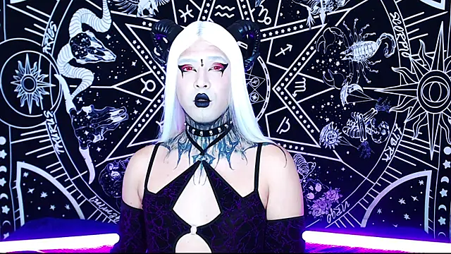 naomi satan online show from 04/17/26, 10:01