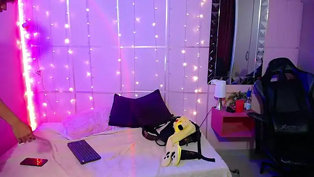 Justin gray  online show from 10/04/25, 02:07