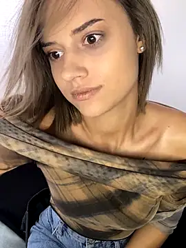 Snapshot of AishaKali chatting on 09/19/25, 09:02 AishaKali online show from 09/19/25, 09:02