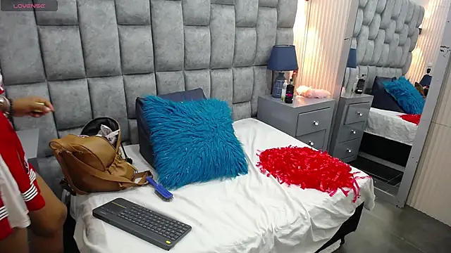 canela a73 online show from 10/31/25, 06:26