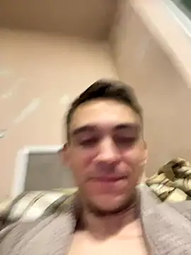 Snapshot of Sakura131 chatting on 10/27/25, 08:32 Sakura131 online show from 10/27/25, 08:32