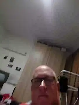 geilerd122 online show from 09/18/25, 09:51