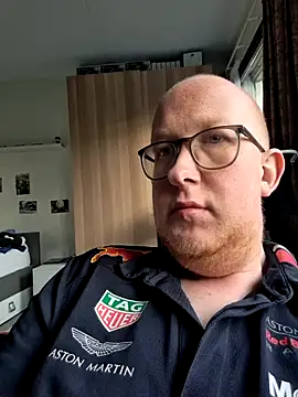 geilerd122 online show from 10/19/25, 03:48