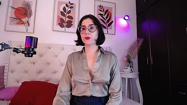 Snapshot of barbyehot chatting on 11/19/25, 08:42 barbyehot online show from 11/19/25, 08:42