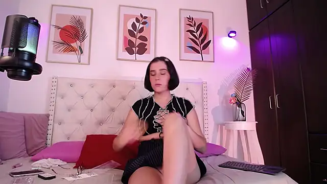 Snapshot of barbyehot chatting on 10/24/25, 06:40 barbyehot online show from 10/24/25, 06:40