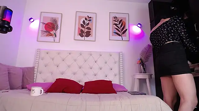 Snapshot of barbyehot chatting on 10/20/25, 09:59 barbyehot online show from 10/20/25, 09:59