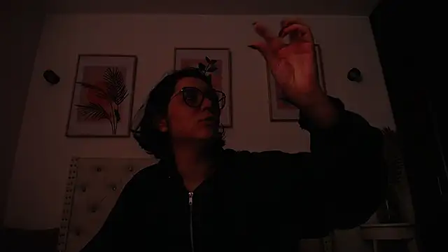 Snapshot of barbyehot chatting on 11/04/25, 03:49 barbyehot online show from 11/04/25, 03:49