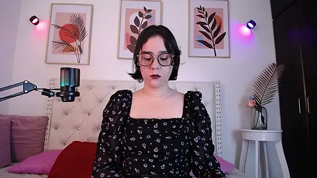 Snapshot of barbyehot chatting on 11/21/25, 11:15 barbyehot online show from 11/21/25, 11:15